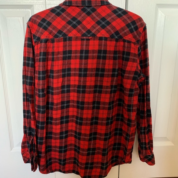 πAritzia TNA Oversized Red Flannel - Picture 4 of 5